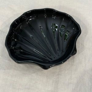 Pfaltzgraff Black Ceramic Shell Dish